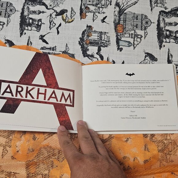 Batman Arkham City Collector's Edition Art Book - No Disc - Picture 4 of 4